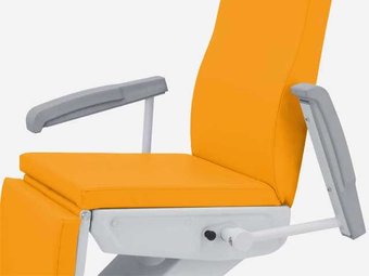 Armrests folding upwards with tilt adjustment